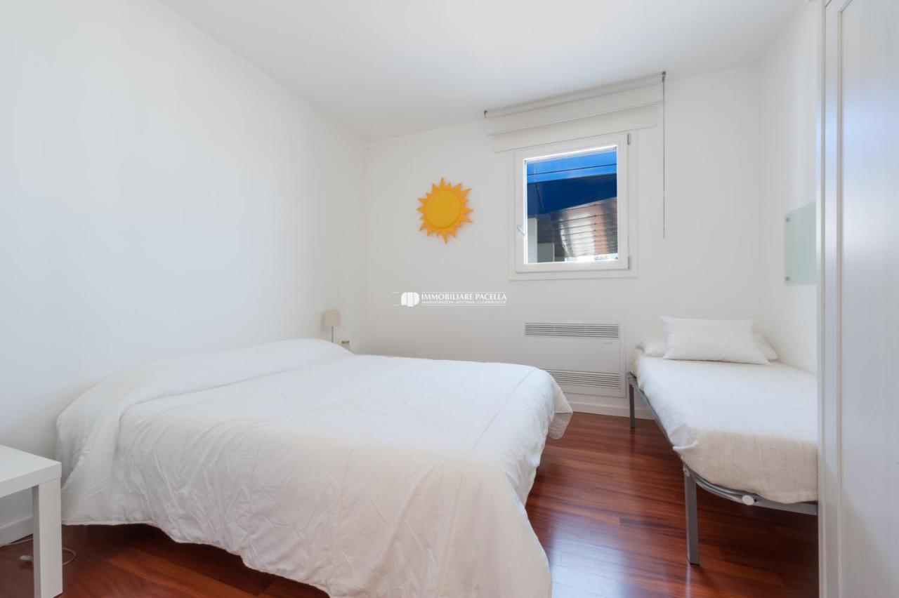 Residence Frontemar Immobiliare Pacella ลิโดดิเยโซโล ภายนอก รูปภาพ