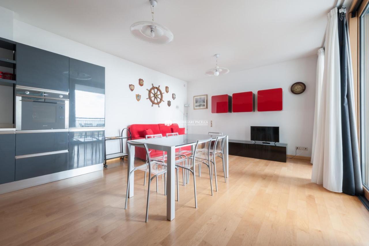 Residence Frontemar Immobiliare Pacella ลิโดดิเยโซโล ภายนอก รูปภาพ