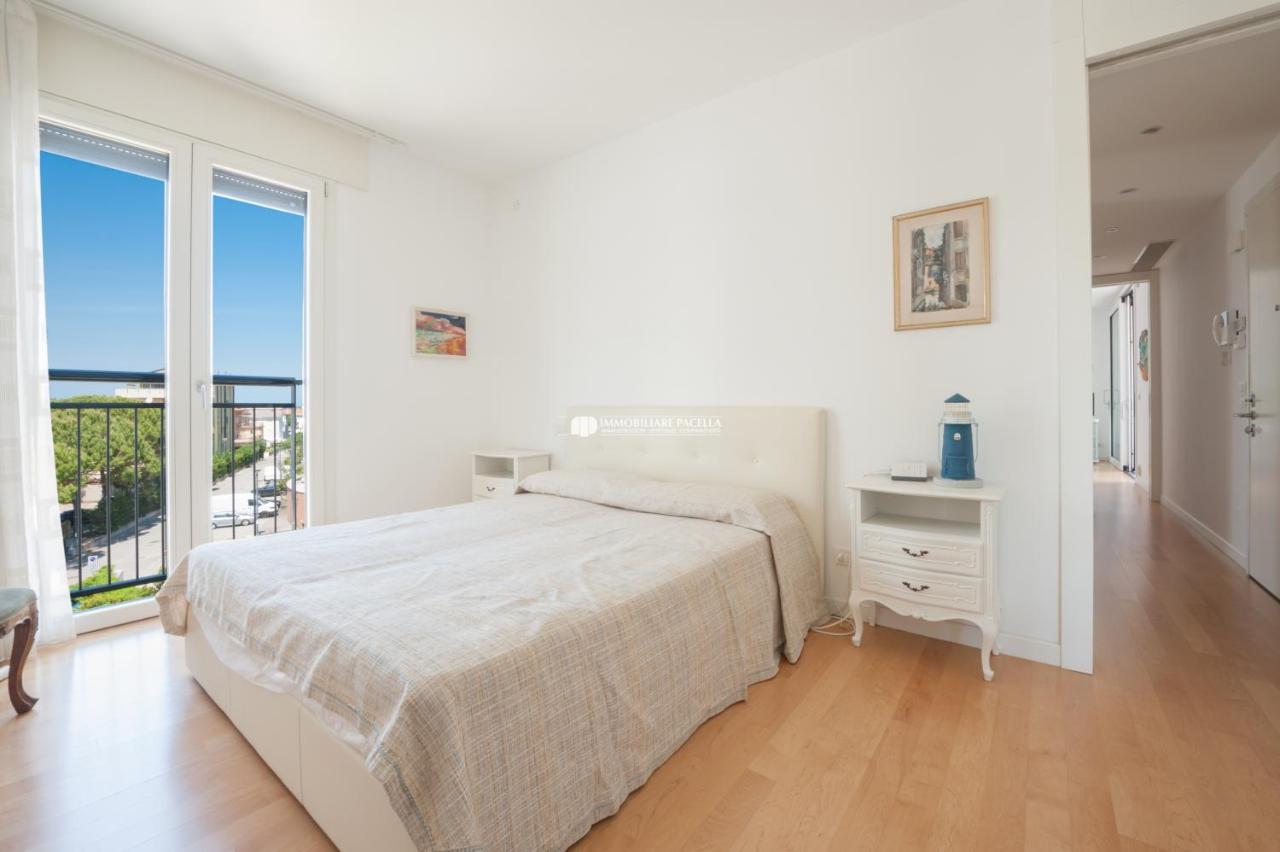 Residence Frontemar Immobiliare Pacella ลิโดดิเยโซโล ภายนอก รูปภาพ