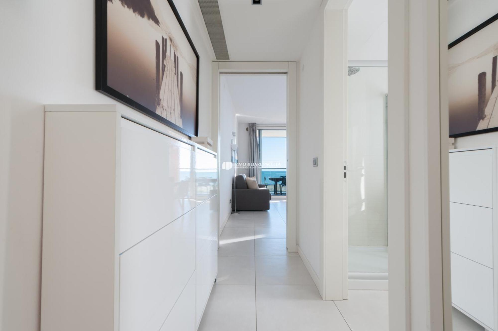 Residence Frontemar Immobiliare Pacella ลิโดดิเยโซโล ภายนอก รูปภาพ