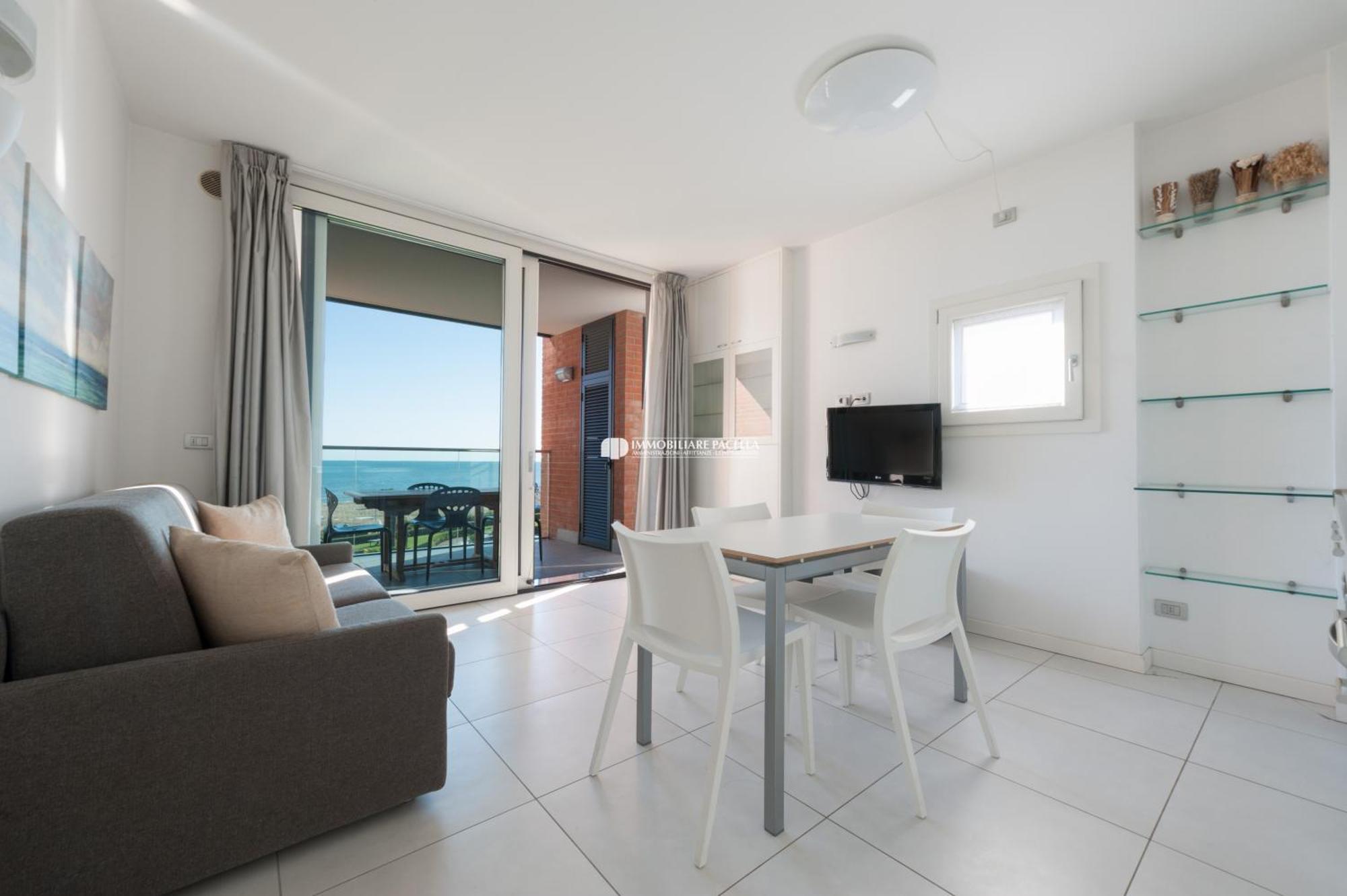 Residence Frontemar Immobiliare Pacella ลิโดดิเยโซโล ภายนอก รูปภาพ